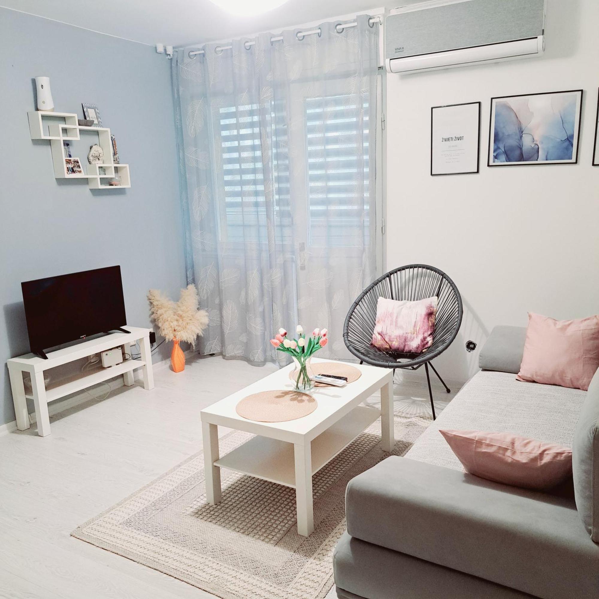Apartman Simple โมสตาร์ ภายนอก รูปภาพ
