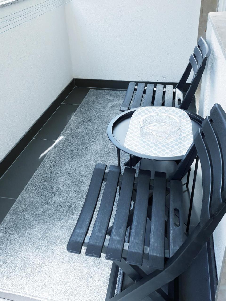 Apartman Simple โมสตาร์ ภายนอก รูปภาพ