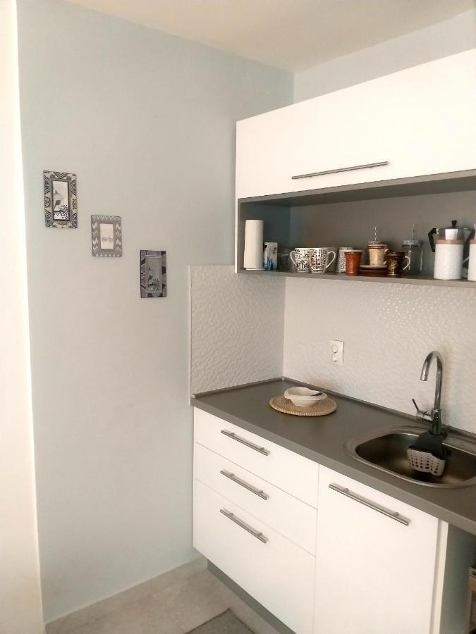 Apartman Simple โมสตาร์ ภายนอก รูปภาพ
