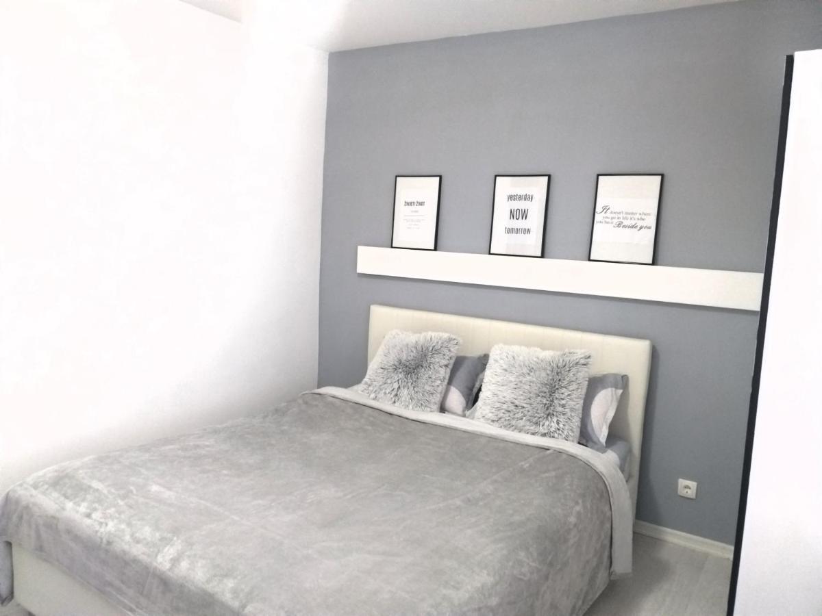 Apartman Simple โมสตาร์ ภายนอก รูปภาพ